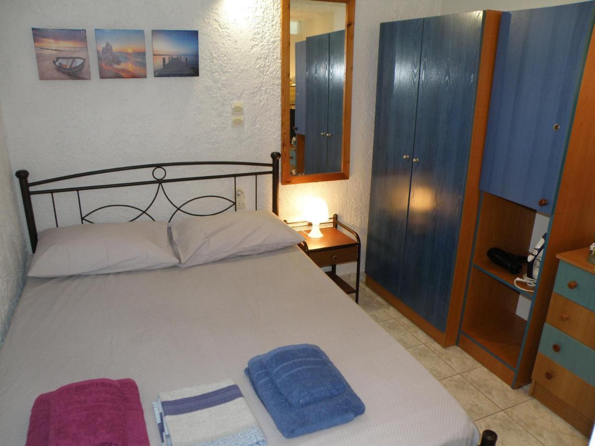 Talos Apartments And Studios Heraklion Exteriör bild