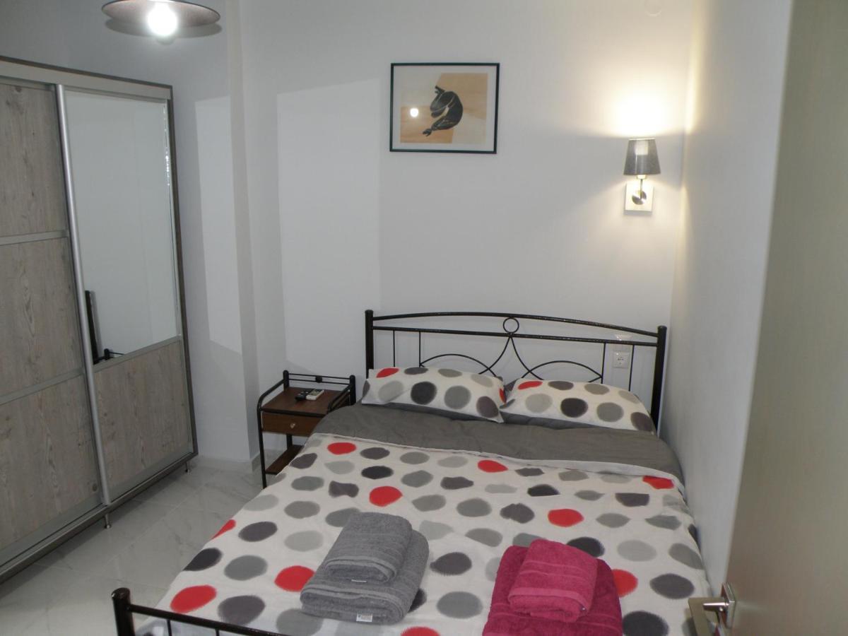 Talos Apartments And Studios Heraklion Exteriör bild