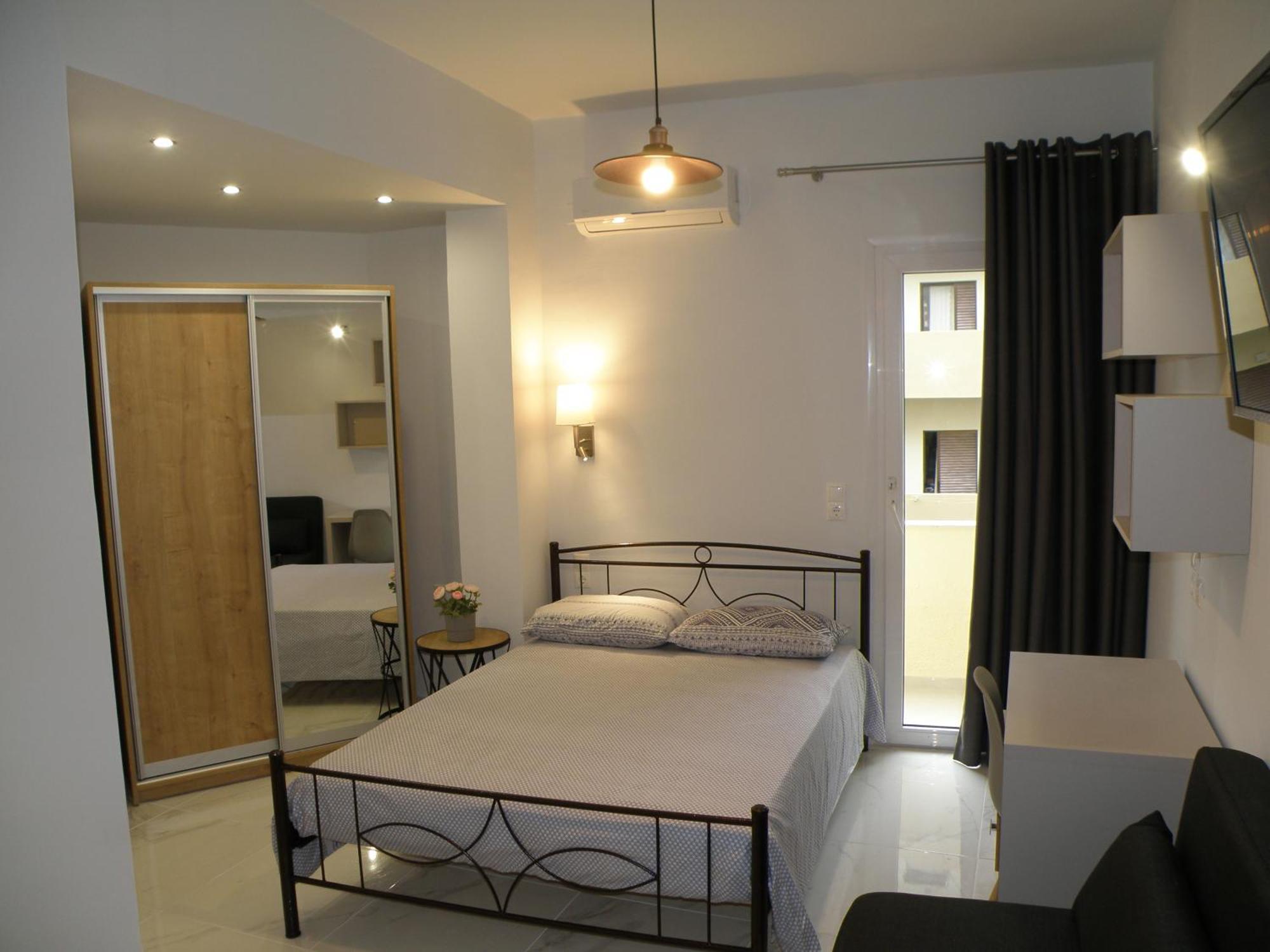 Talos Apartments And Studios Heraklion Exteriör bild