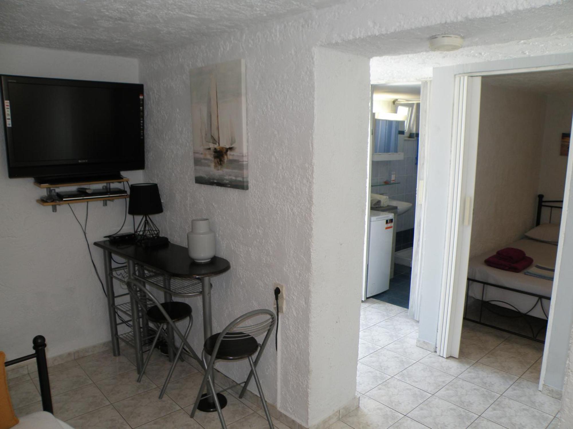 Talos Apartments And Studios Heraklion Exteriör bild
